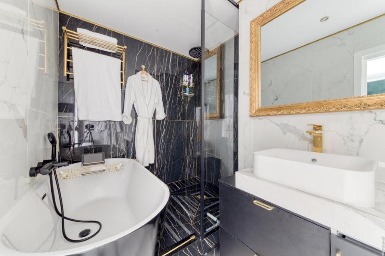 Luxury Maubourg - Vue Mer - Croisette 50M Plage - Clim - Terrasse Cannes Dış mekan fotoğraf